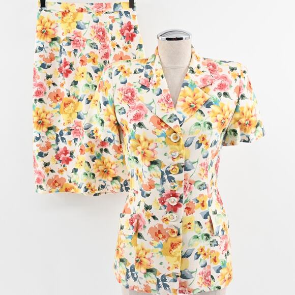Vtg CHRISTIAN DIOR Womens Floral Skirt Suit Sz 2 Silk Short Sleeve Retro USA 80s - Picture 1 of 16
